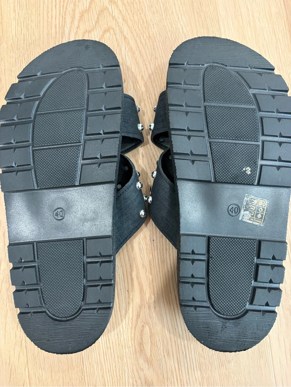 Studded platform sandals black silver size 8